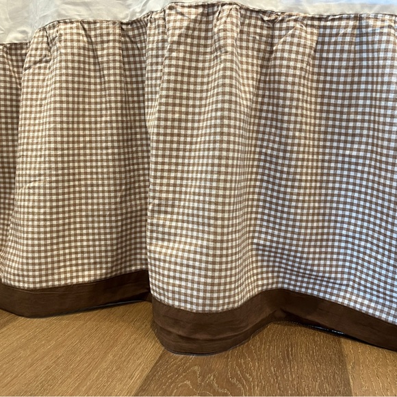 seed sprout Other - 14” Brown Gingham 4-Panel Cotton Crib Skirt